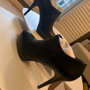 Vince camuto pump